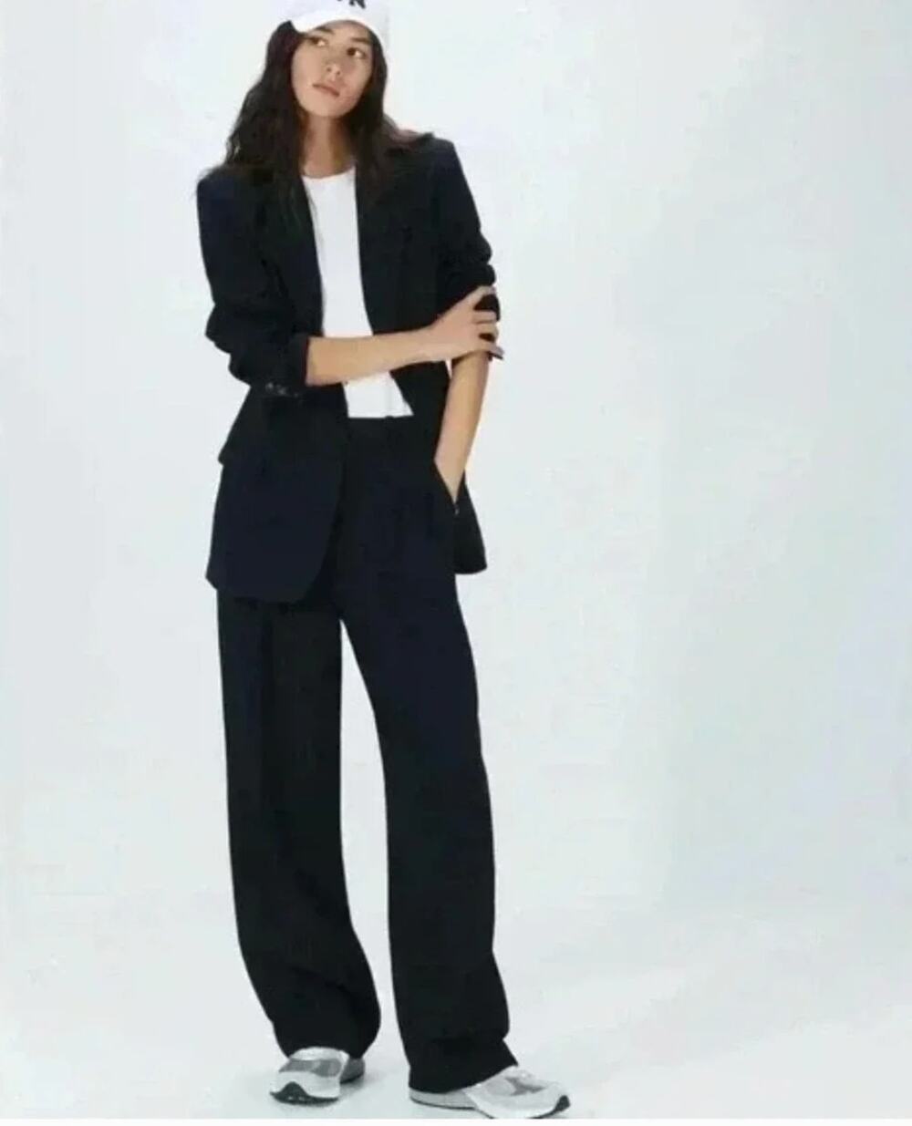 Aritzia Wilfred The Effortless Pant Black 10 Trousers